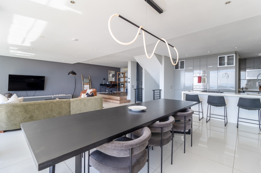 To Let 3 Bedroom Property for Rent in Green Point Western Cape